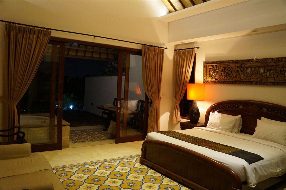 Aqua Octaviana Bali Villa Canggu  Exterior photo
