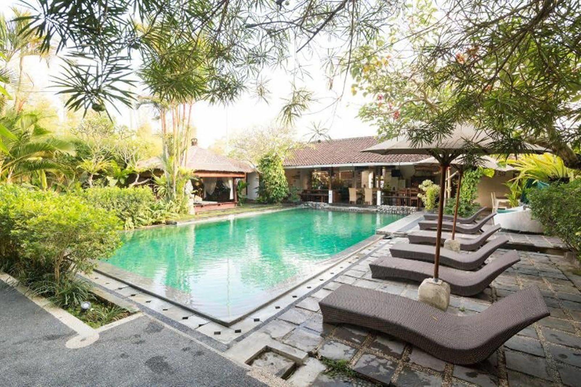 Aqua Octaviana Bali Villa Canggu  Exterior photo